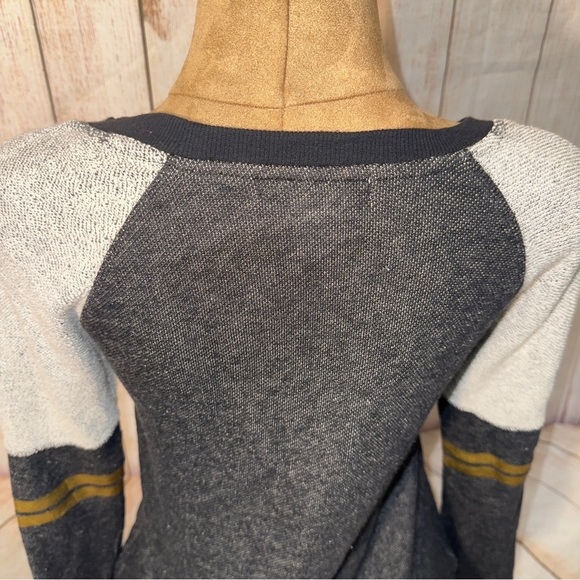 Disney Parks- Minnie Mouse Graphic Burnout thin Sweatshirt, Sz M​ - Picture 7 of 11